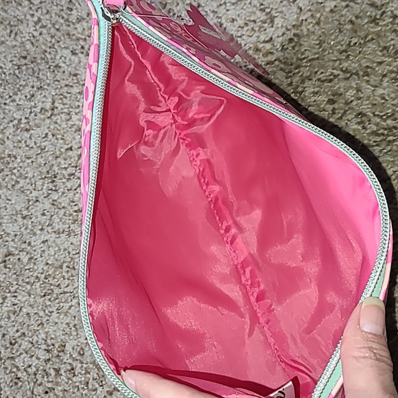 Barbie Make-up Accessory Bag - Picture 4 of 7